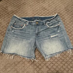 American Eagle Shorts Size 14